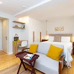 Spianada Wood & White - Minimal Fabulous Apt!